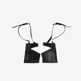Black accessories, front view
