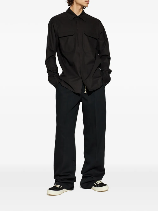 Black shirt, full body view