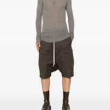 Grey t-shirt, full body view