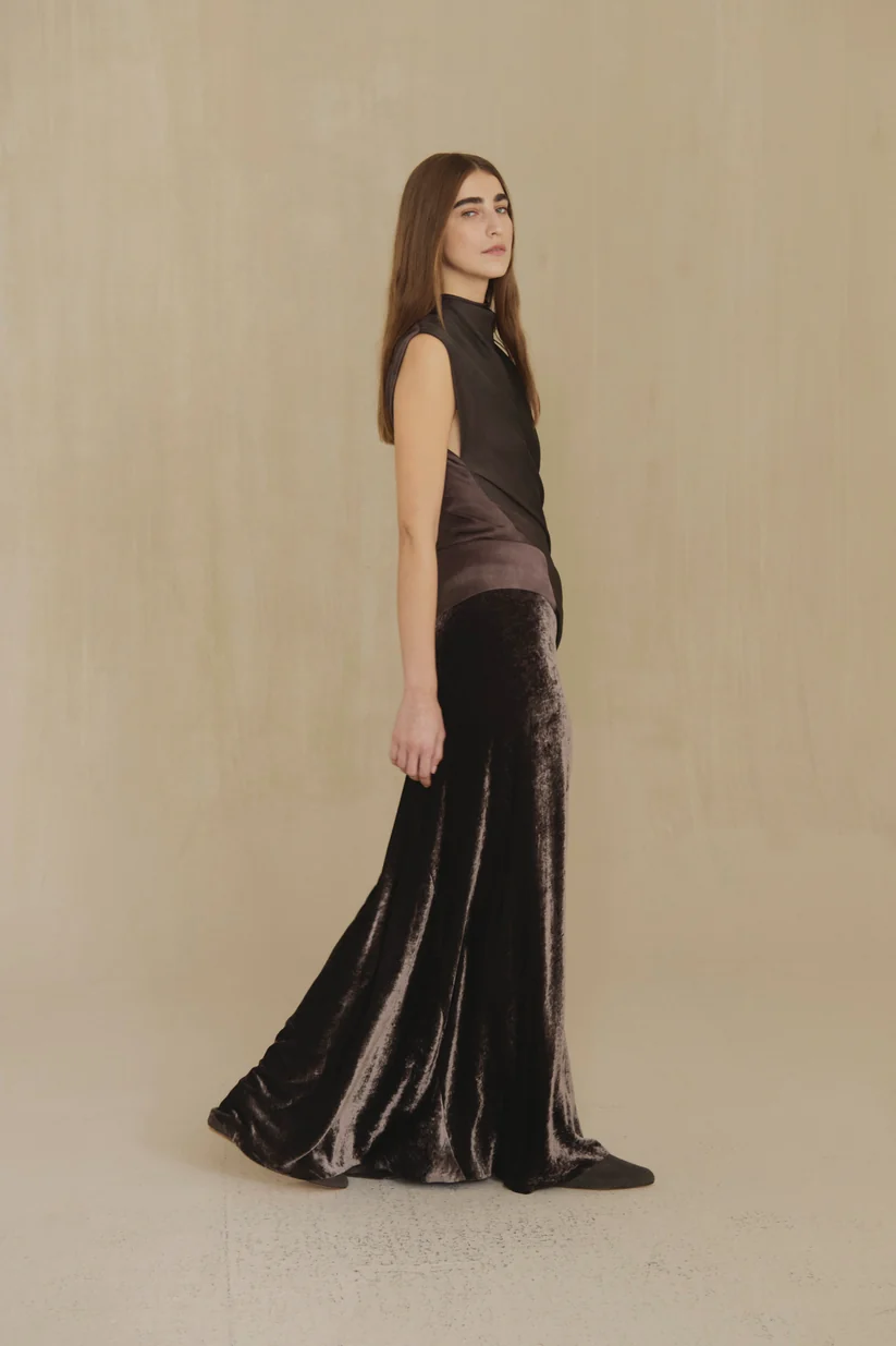 Black skirt, full body view