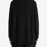 Black shirt, full body view