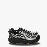 Black and white shoe,front view