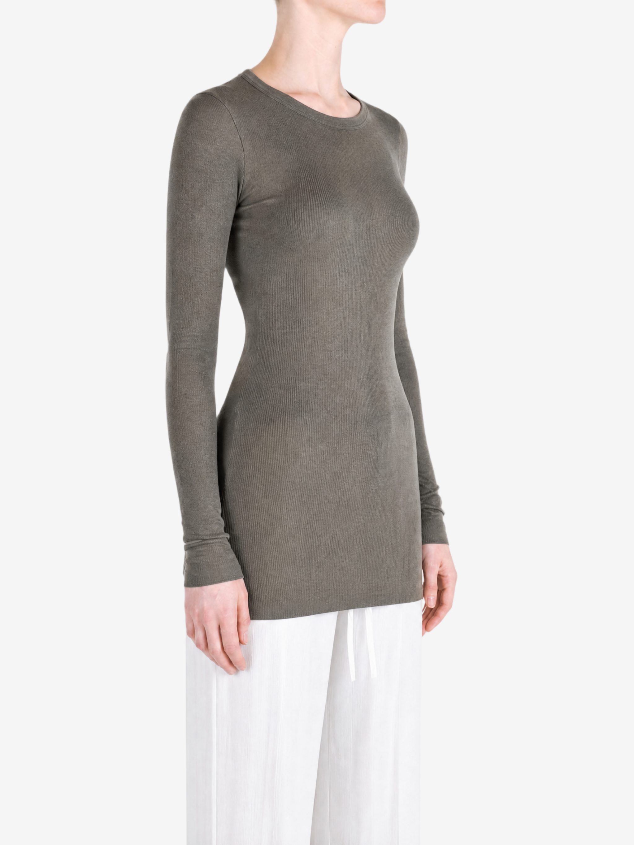 Grey t-shirt, full body view