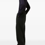 black pants,full body view