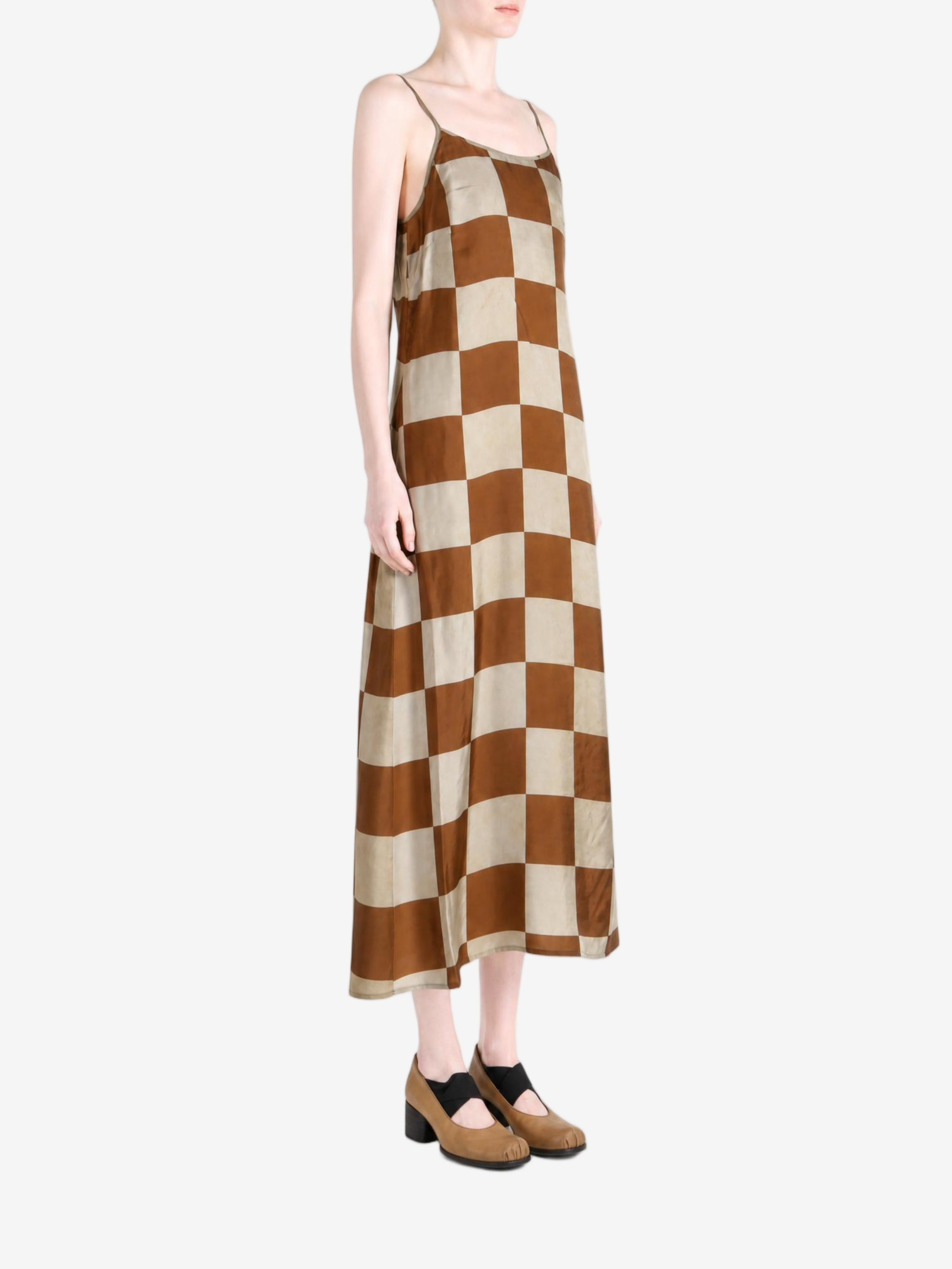 Brown dress, front view