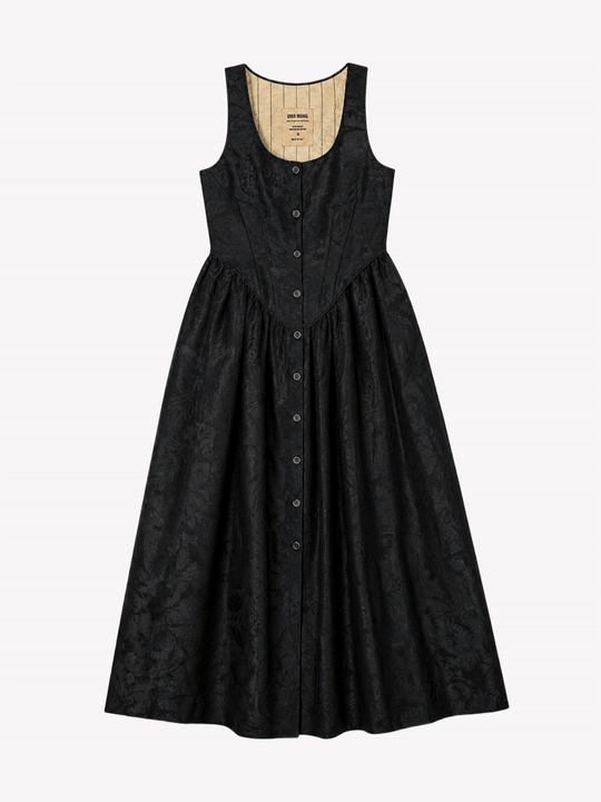 Black dress, front view