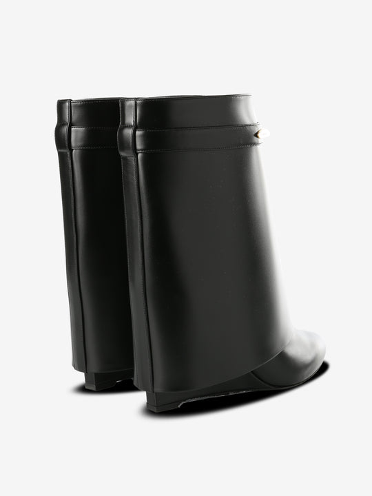 Blacj shoes,back view