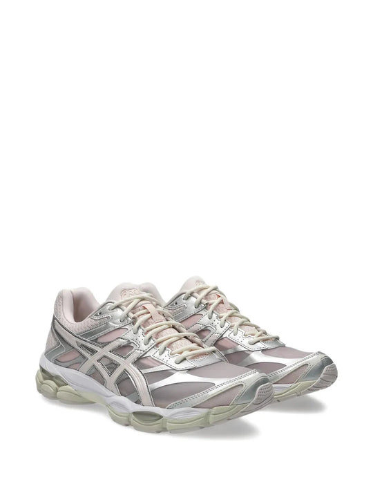 Pink shoes, front view