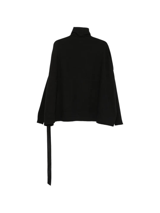 Black t-shirt, front view