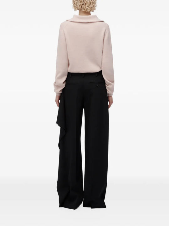 Pink knitwear, front view