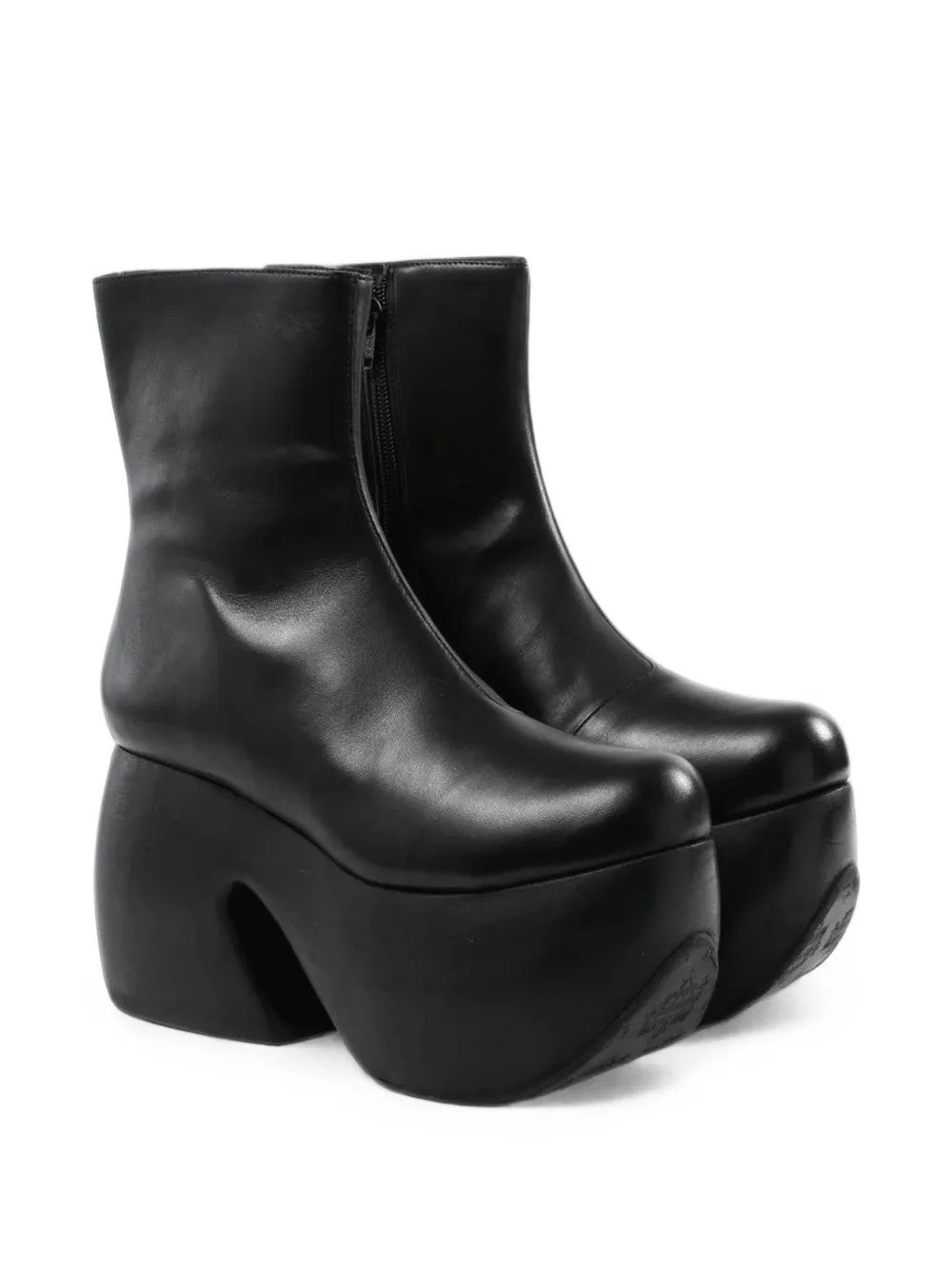 Black boots, front view