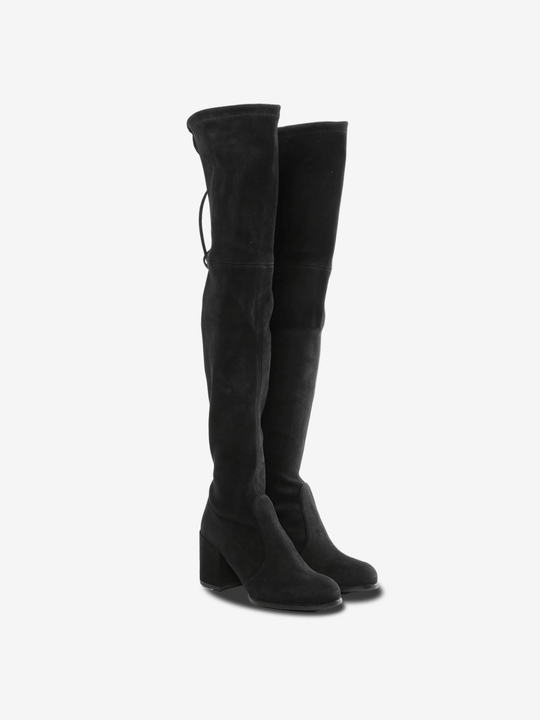 black boots,side view