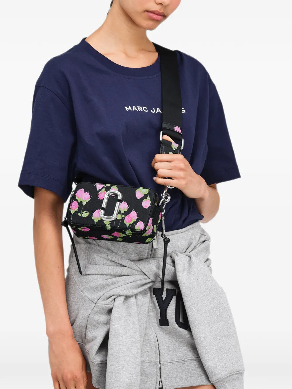 Black bag worn by a person, showing the bag fit