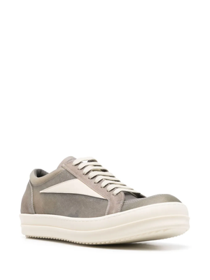 Grey sneaker, front view