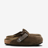 Brown shoes, front view