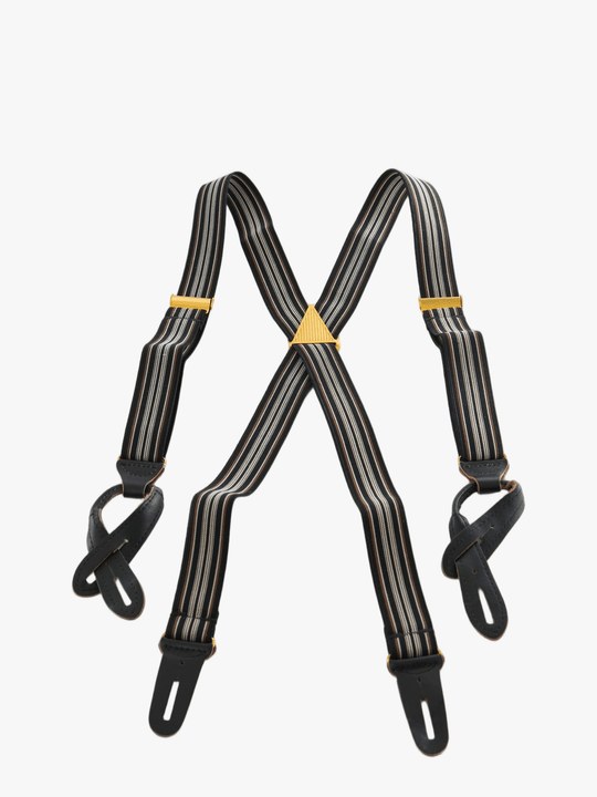 Black accessories, front view