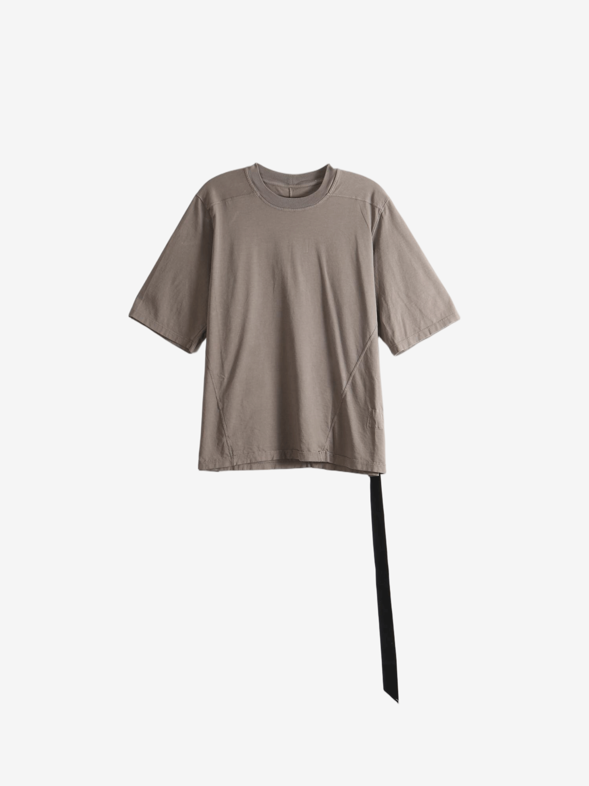 Grey t-shirt, front view