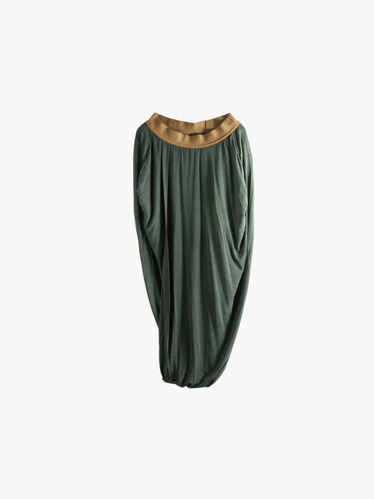 Green skirt, front view