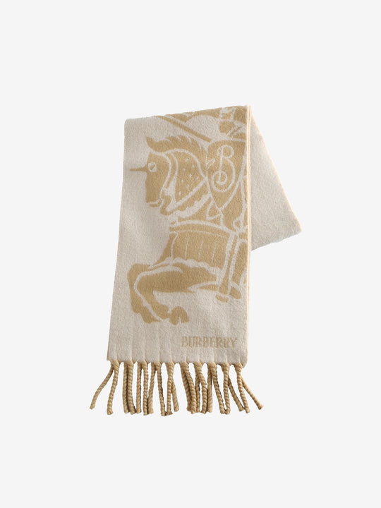Beige scarf,front view