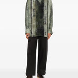 Green shirt, full body view