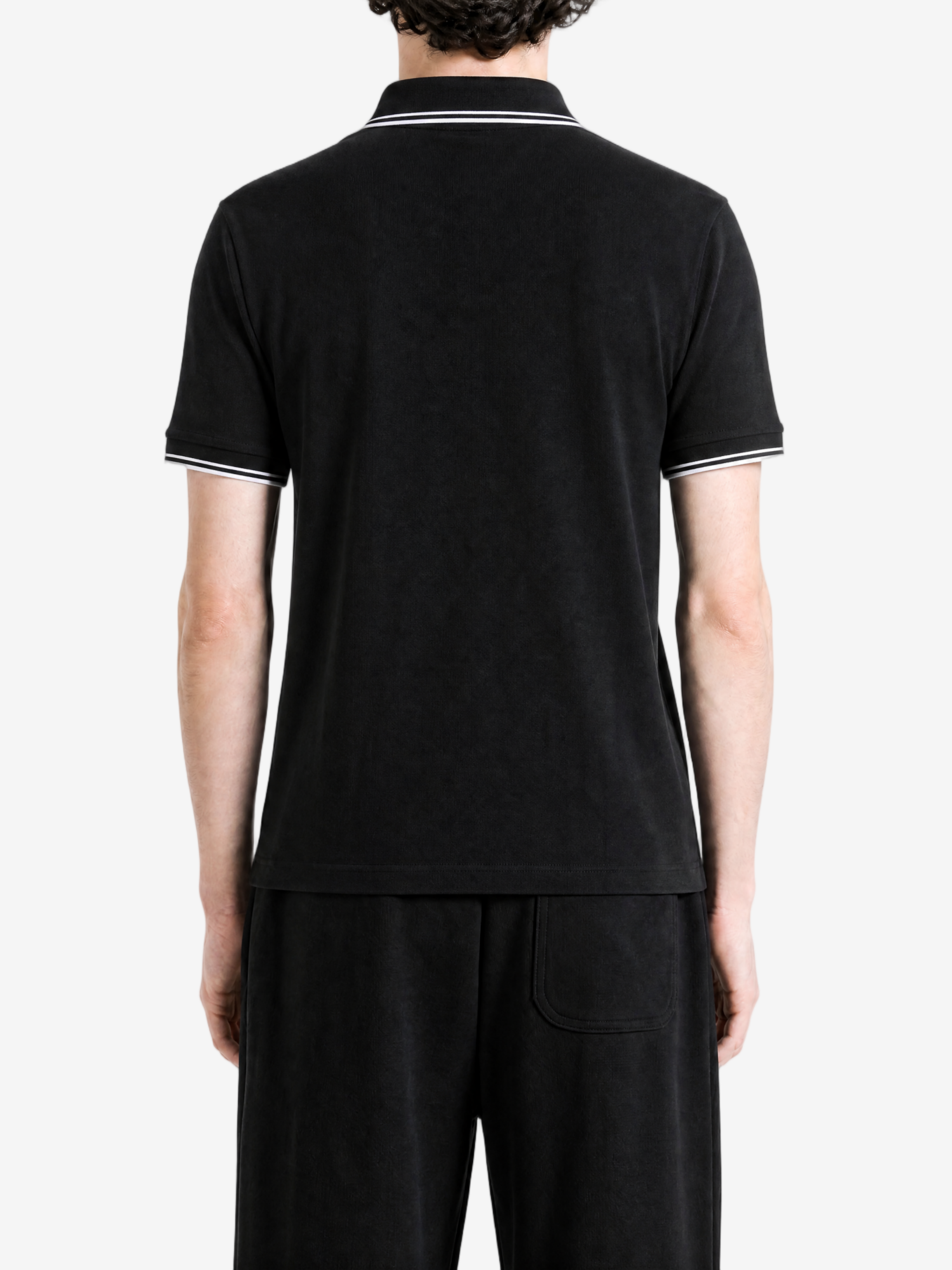 Black shirt, full body view