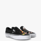 Black shoes, front view