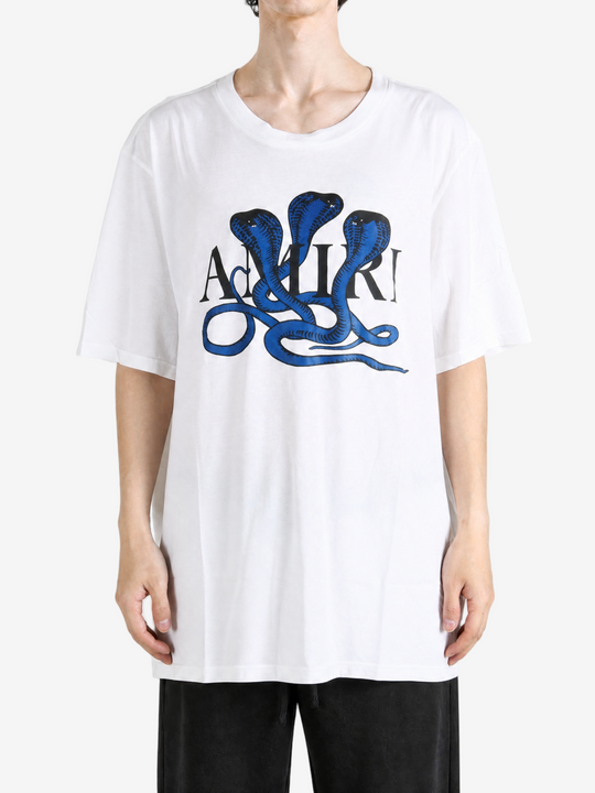 White t-shirt, full body view