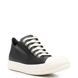 Black shoes, front view