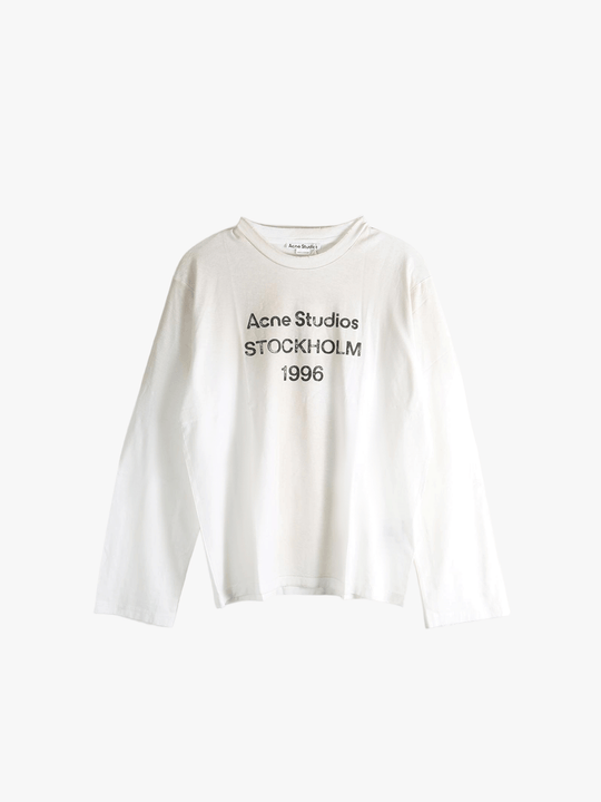 White t-shirt, front view