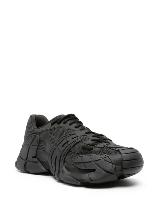 Black shoes, front view