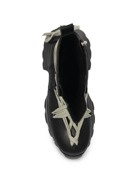 Black shoes, front view