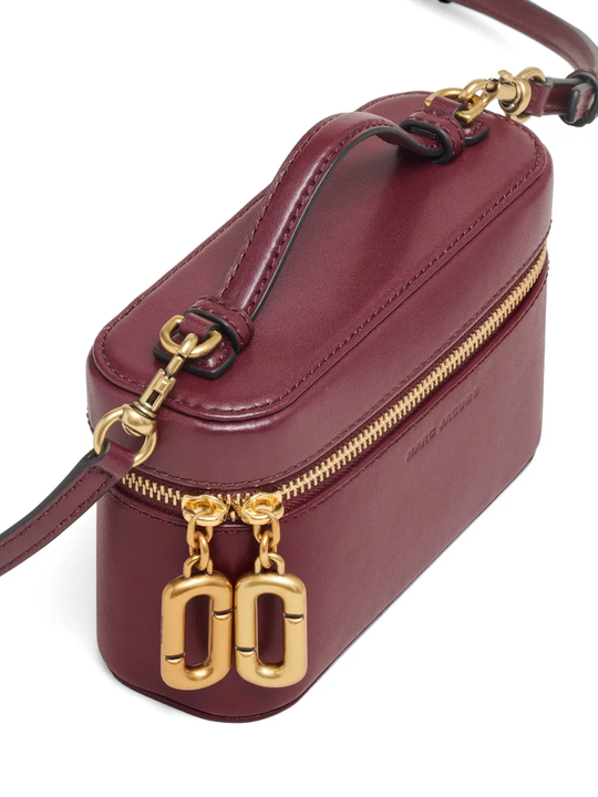 Red bag, side view