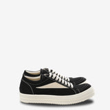 Black sneakers,front view