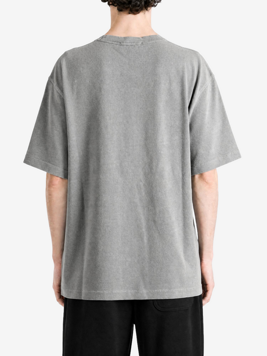 Grey t-shirt, front view