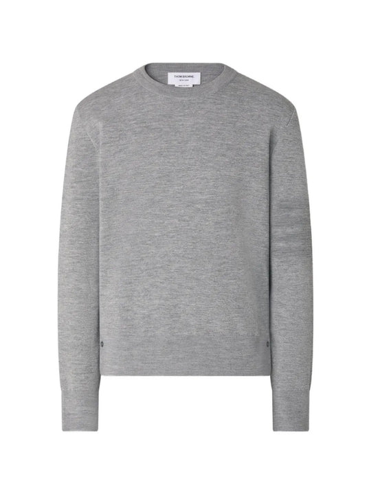 Grey knitwear, front view