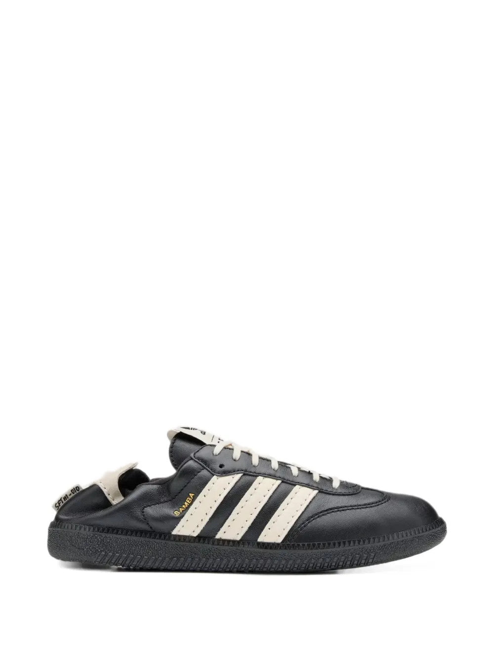 Black shoes, front view