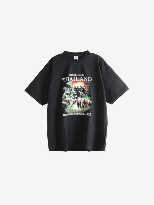 Black t-shirt,front view