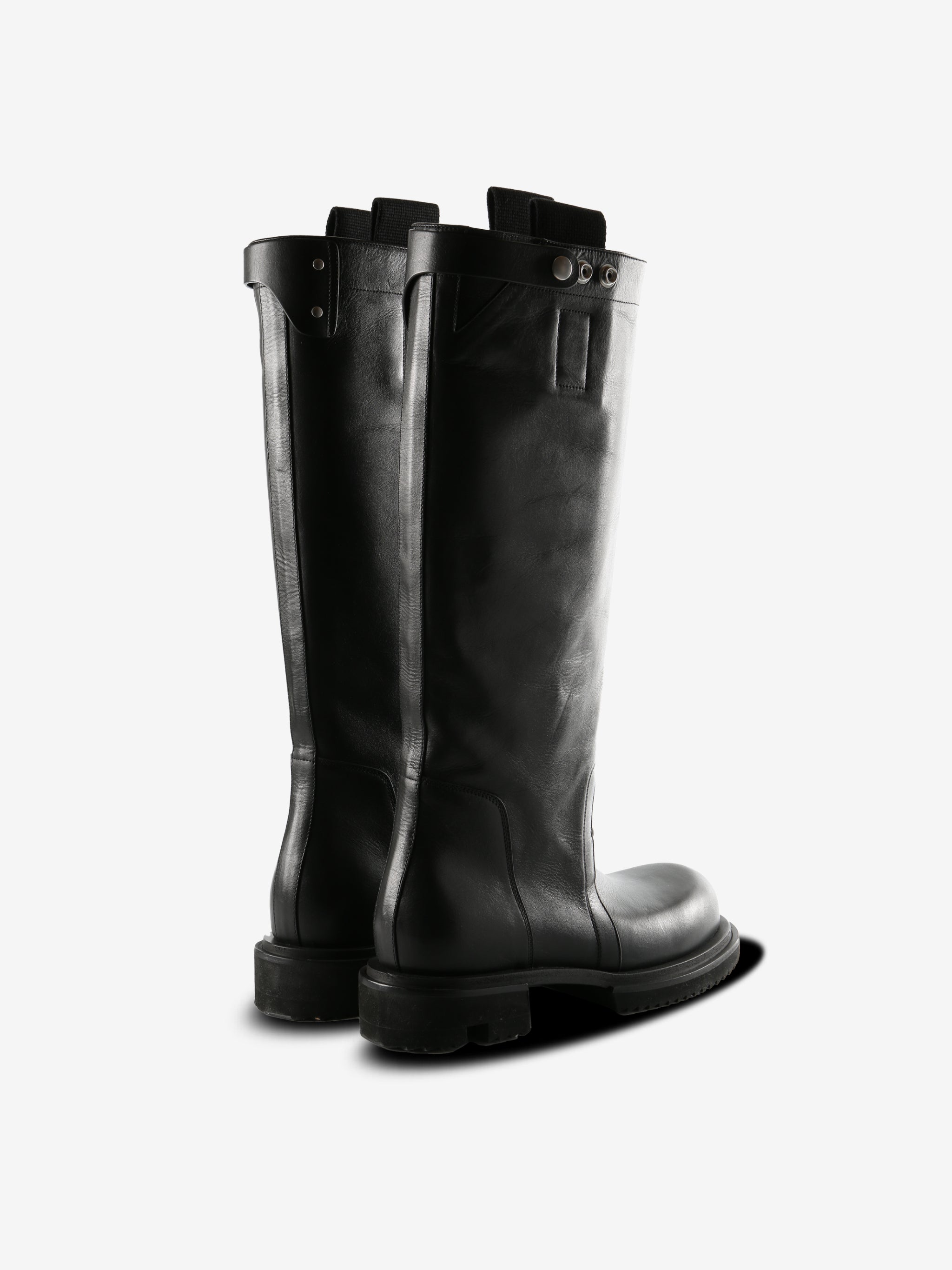 Black boot,back view