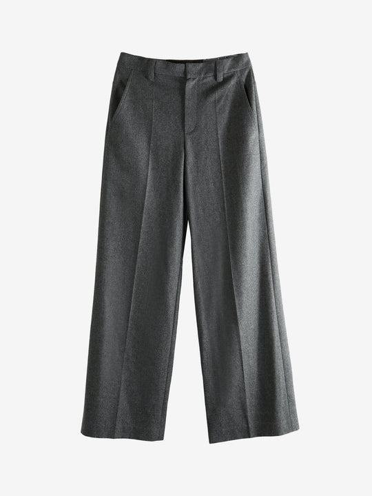 Grey pants,front view