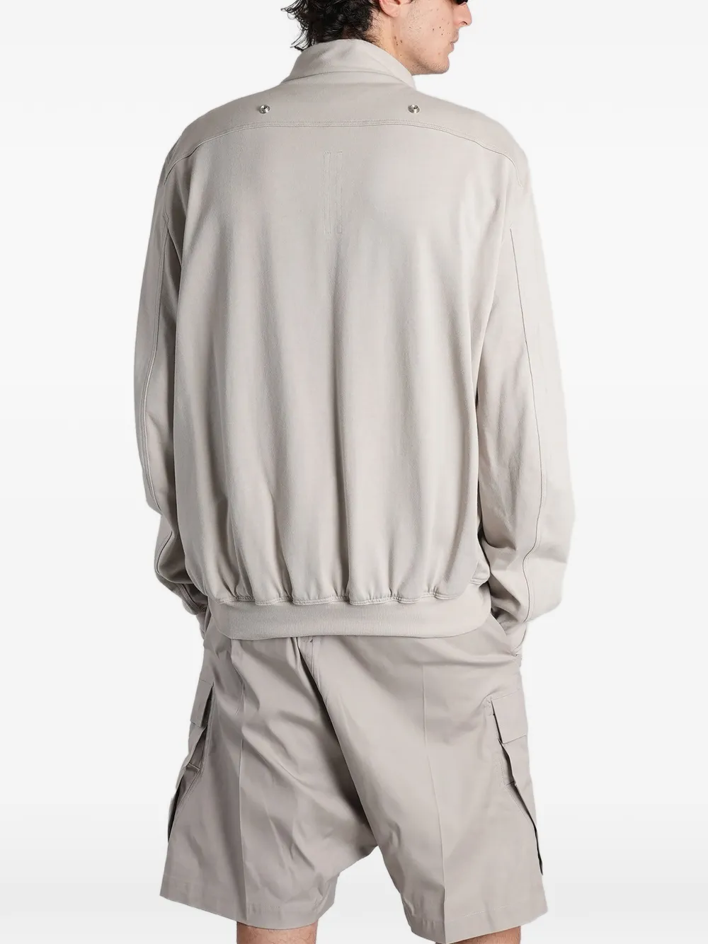 Grey t-shirt, full body view
