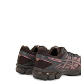 Brown shoes, front view