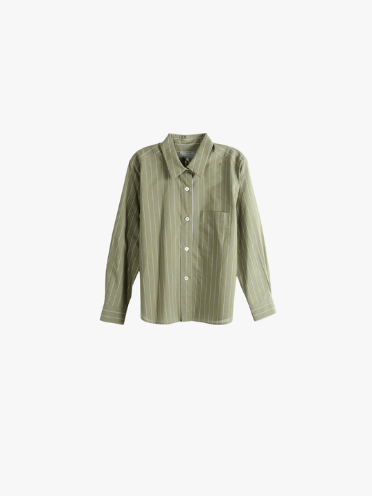 Green shirts, front view