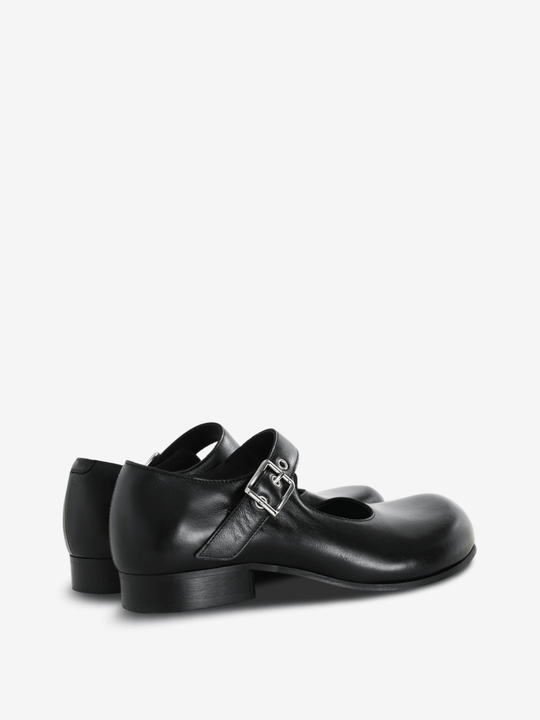Black shoes, front view