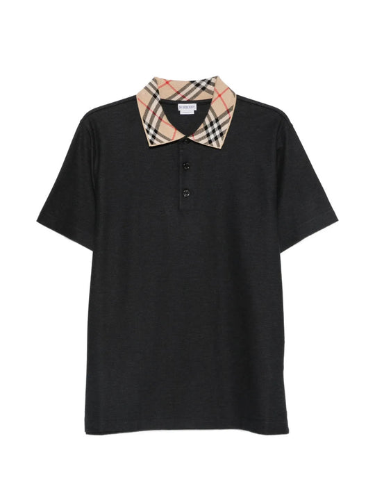 Black t-shirt, front view