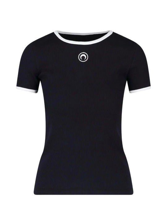 Black t-shirt, front view