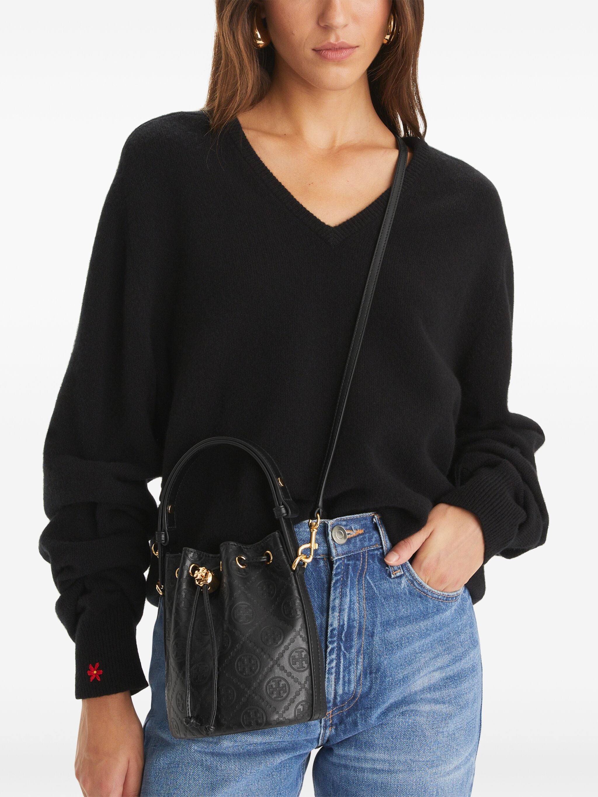 Black bag, full body view