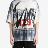 Grey t-shirt, front view