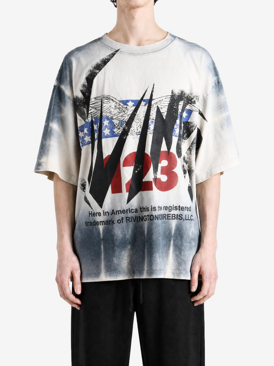 Grey t-shirt, front view