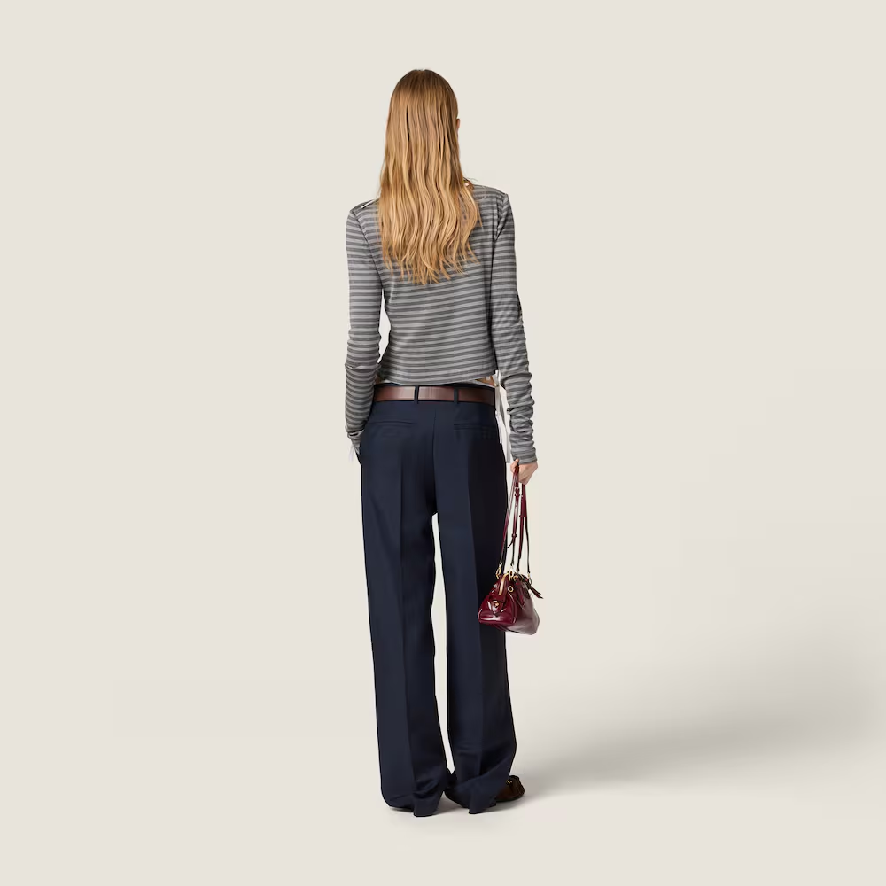 Grey top, full body view