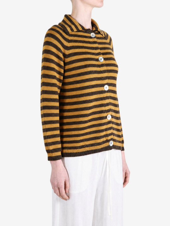 Brown knitwear, front view